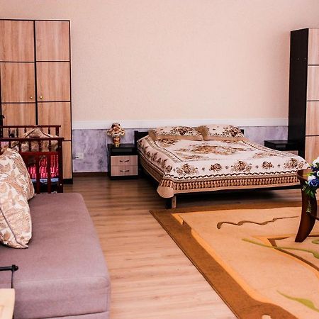Hotel "Aishadeluxe" ทาราซ ภายนอก รูปภาพ