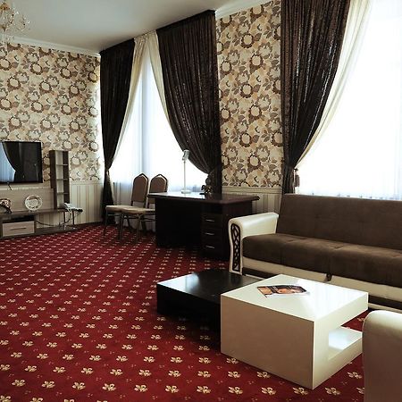 Hotel "Aishadeluxe" ทาราซ ภายนอก รูปภาพ