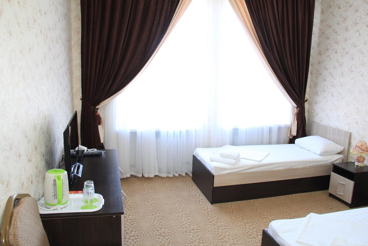 Hotel "Aishadeluxe" ทาราซ ภายนอก รูปภาพ