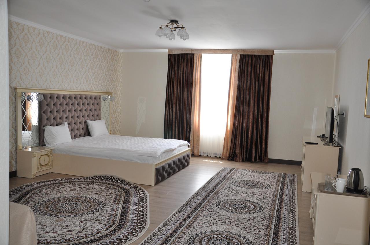 Hotel "Aishadeluxe" ทาราซ ภายนอก รูปภาพ