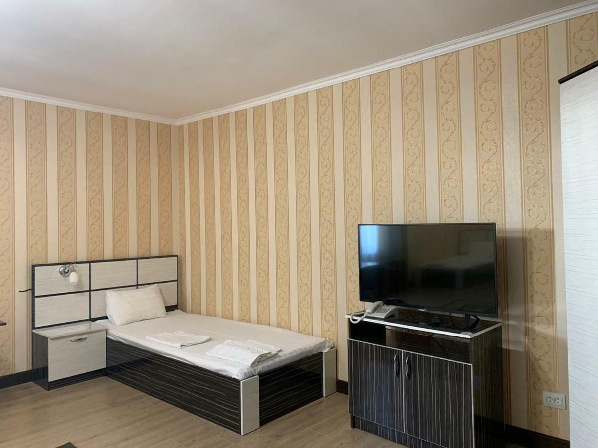 Hotel "Aishadeluxe" ทาราซ ภายนอก รูปภาพ