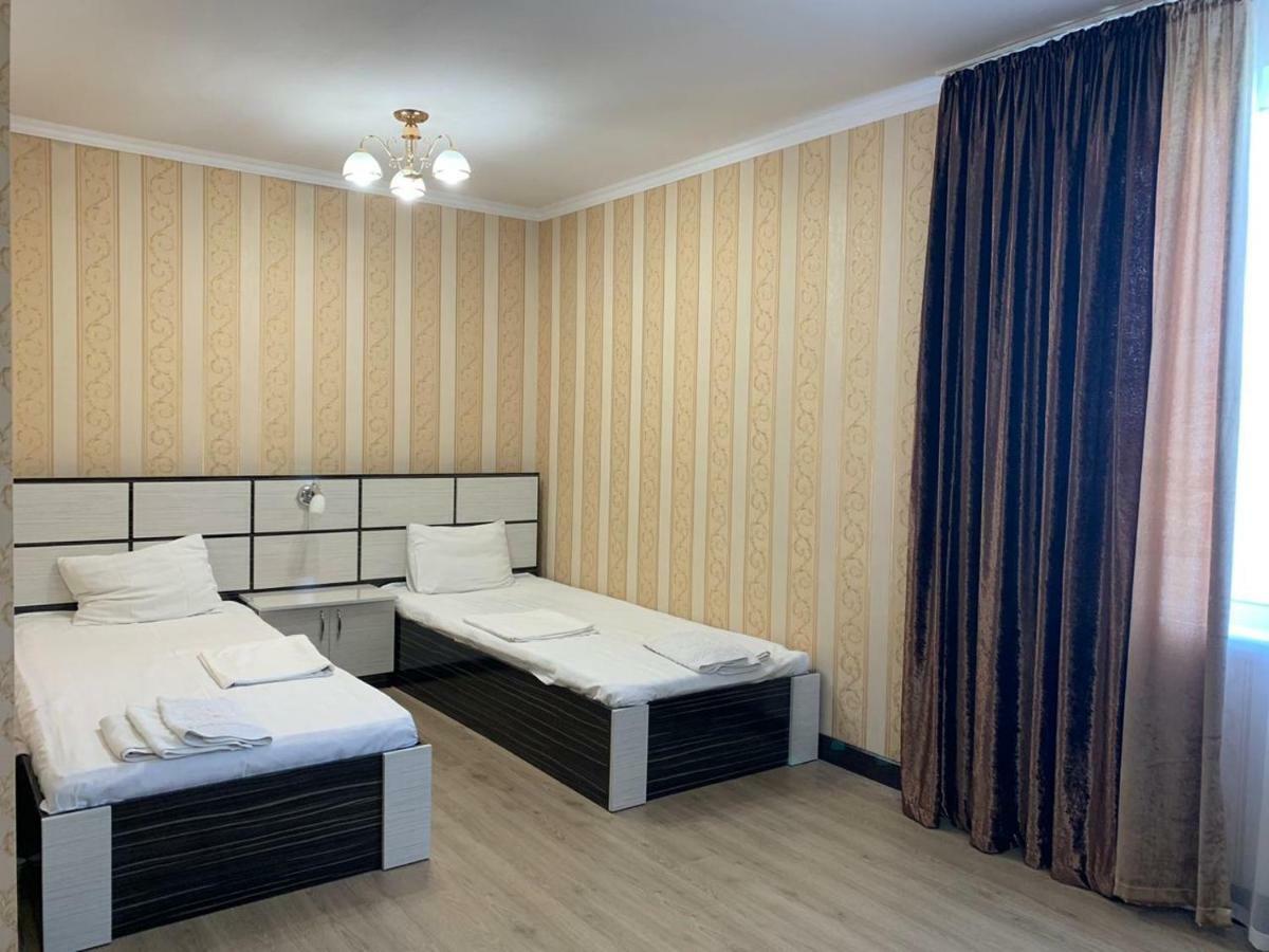 Hotel "Aishadeluxe" ทาราซ ภายนอก รูปภาพ